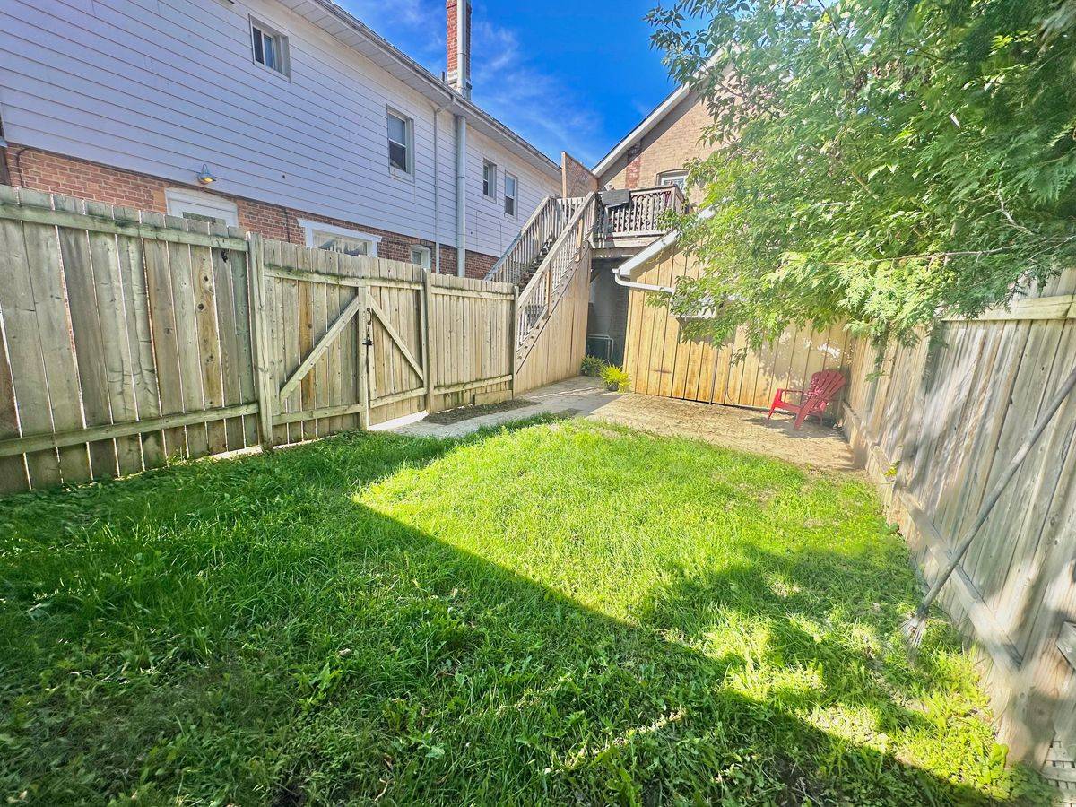 King, ON L0G 1T0,284 Main ST