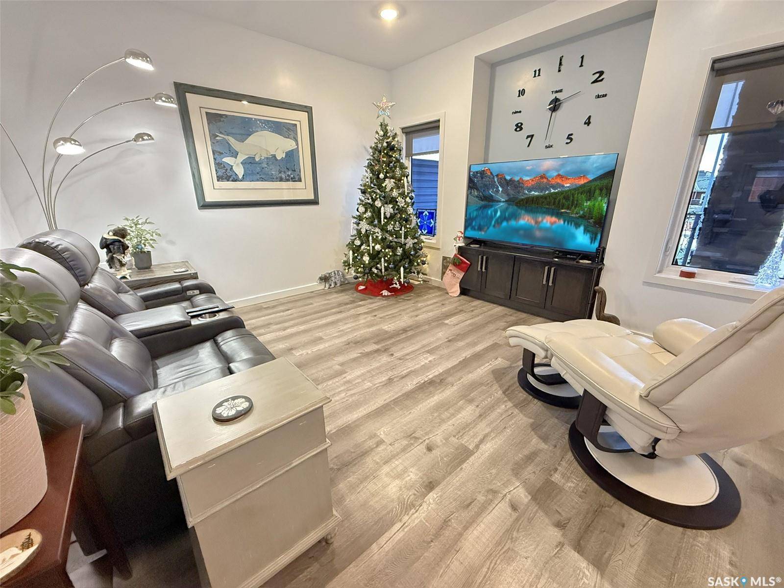 Swift Current, SK S9H 5R6,525 Douglas DRIVE