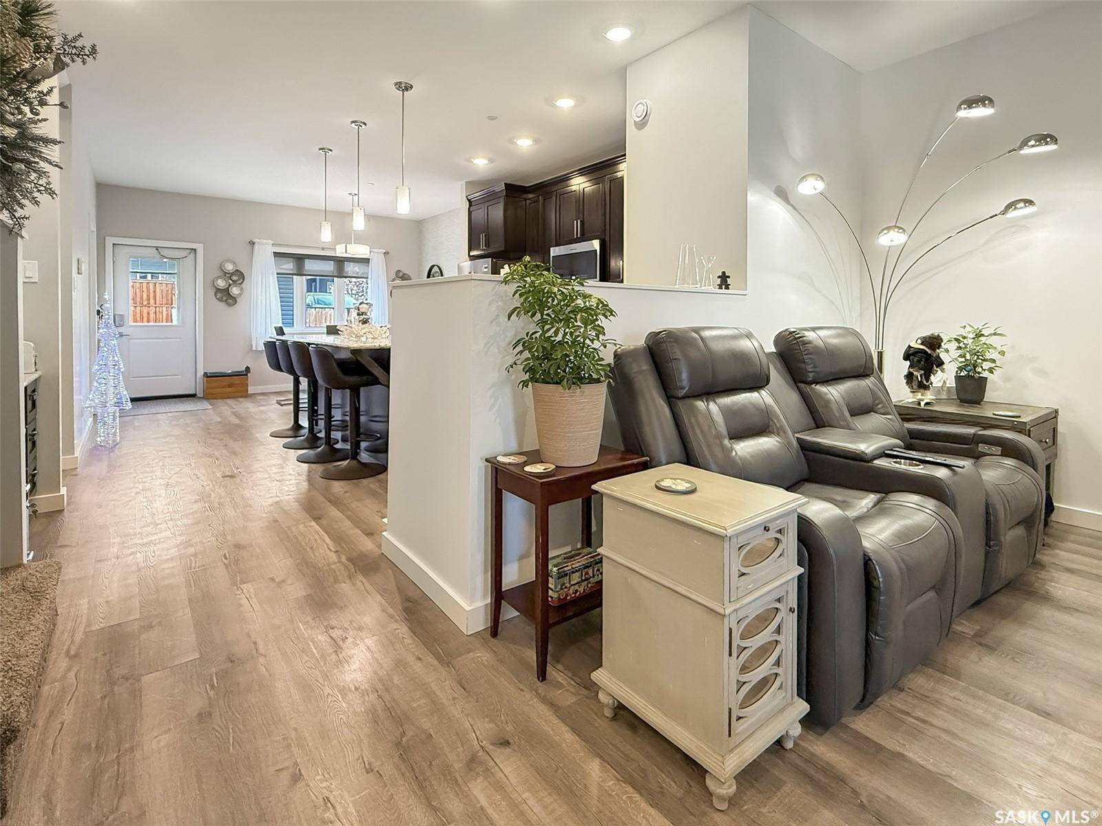 Swift Current, SK S9H 5R6,525 Douglas DRIVE