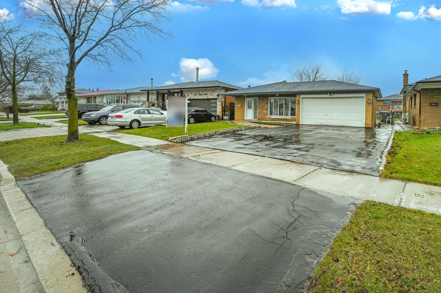 Mississauga, ON L4T 2P2,7517 Lully CT