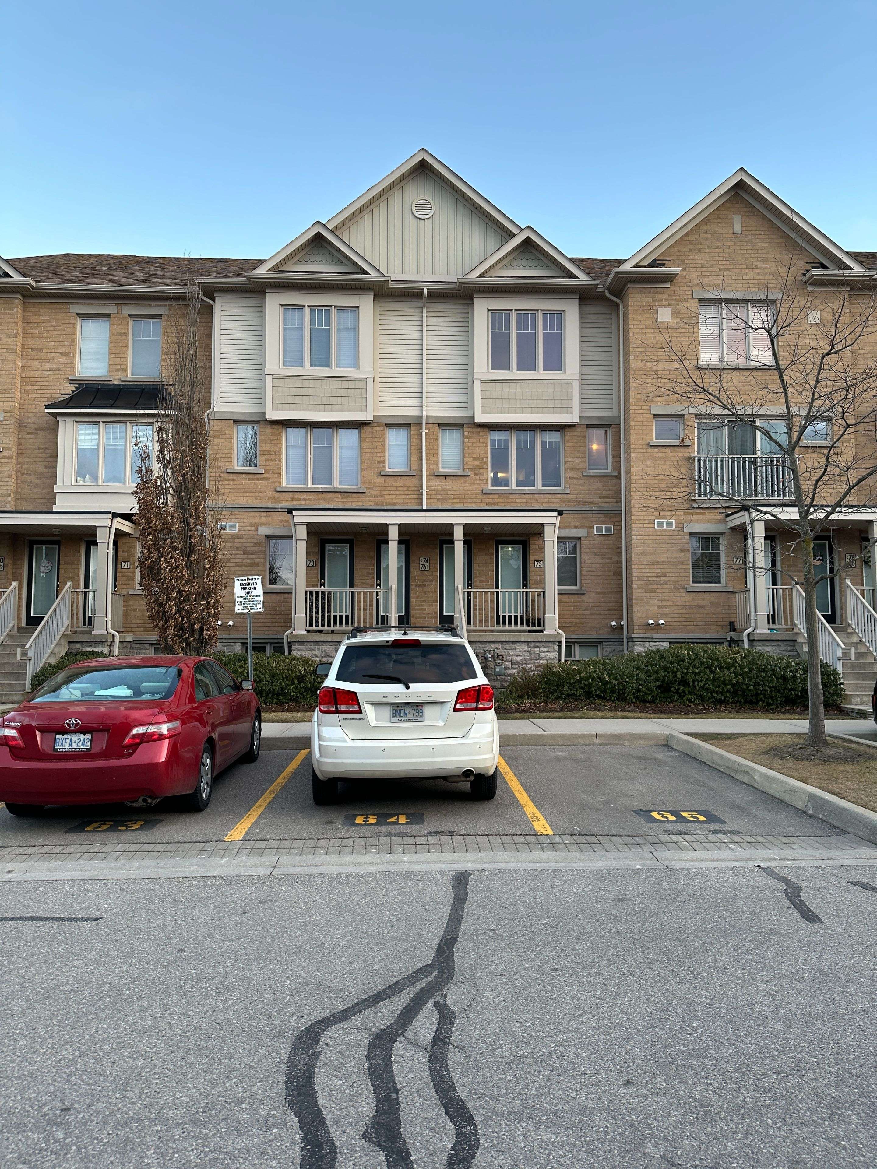 Mississauga, ON L5M 0P7,3250 Bentley DR #74