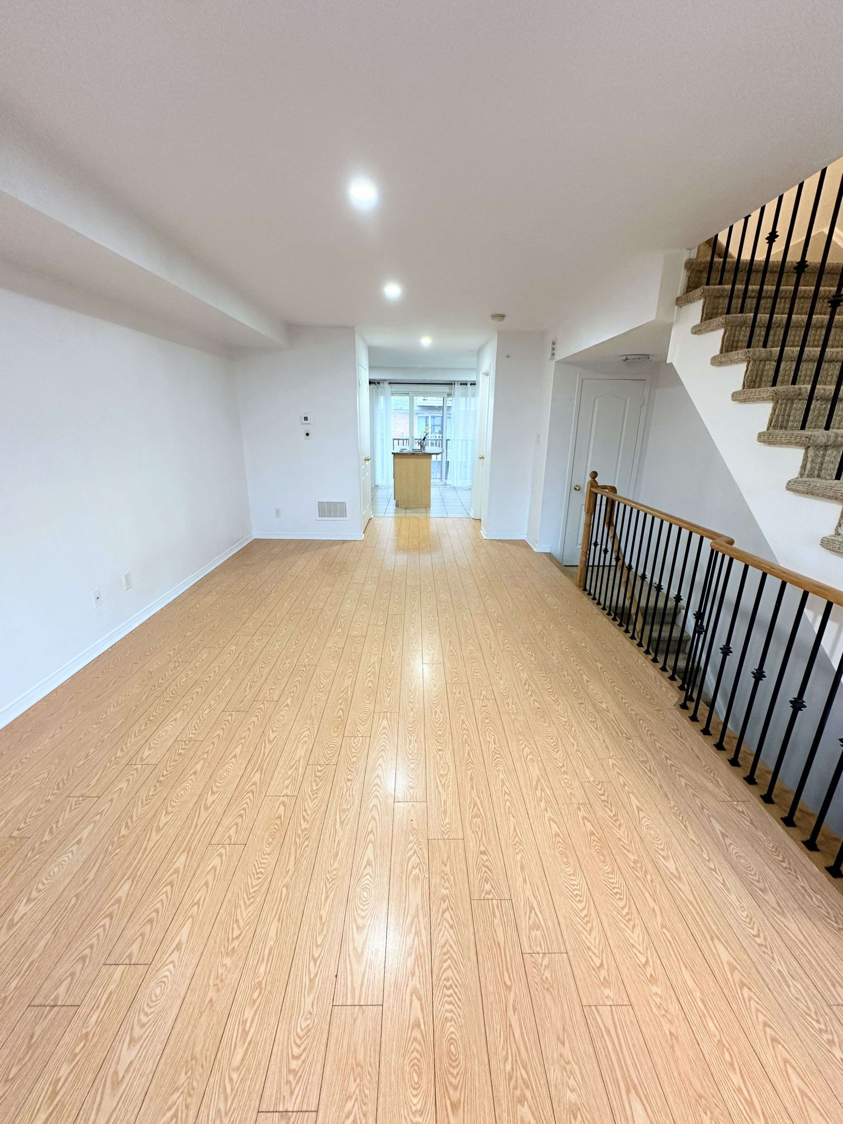 Mississauga, ON L5M 0P7,3250 Bentley DR #74