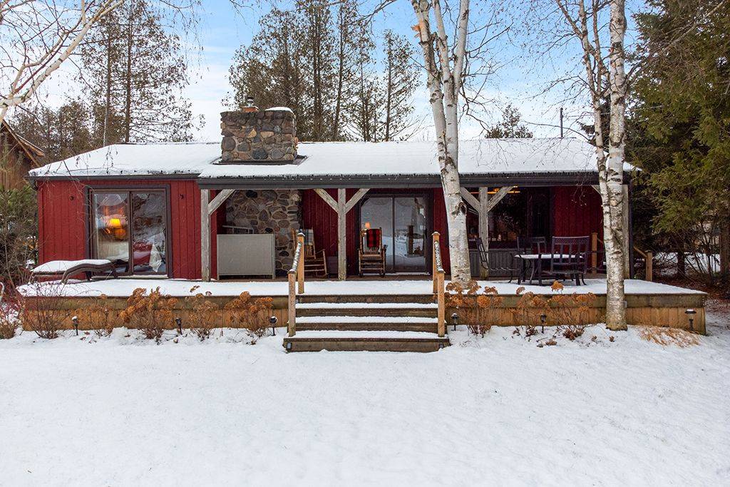 Georgian Bluffs, ON N0H 2T0,111 Wilson DR