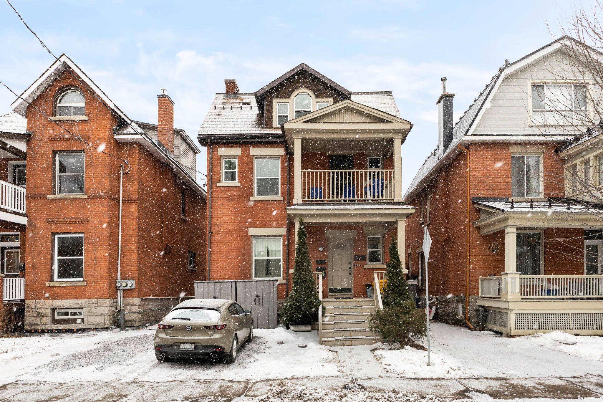 Ottawa Centre, ON K1R 5R5,132 Flora ST #Unit 3