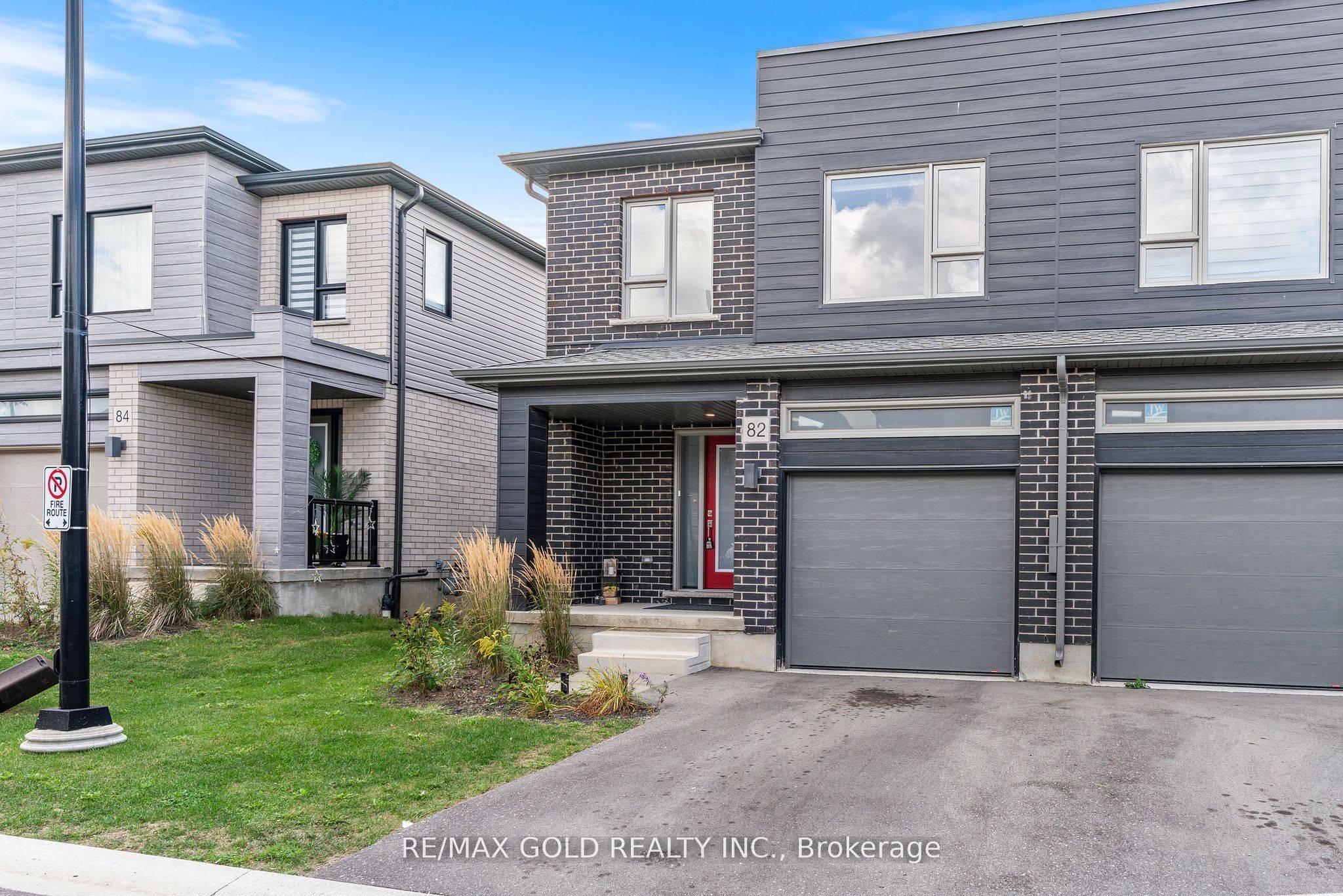 Kitchener, ON N2R 0R2,82 Pony WAY