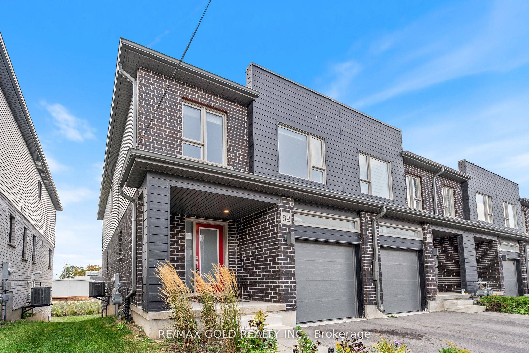 Kitchener, ON N2R 0R2,82 Pony WAY