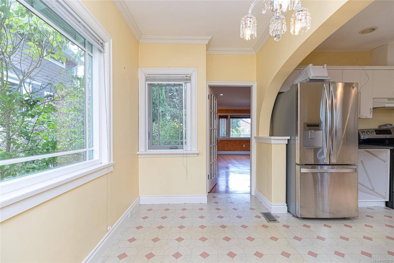 Saanich, BC V8R 4T2,2719 Richmond Rd