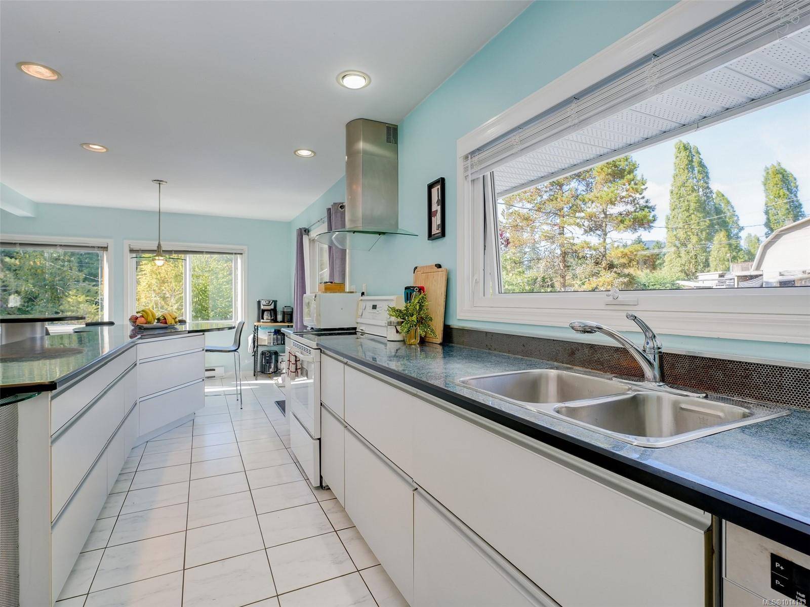 North Saanich, BC V8L 5P3,1021 Tatlow Rd