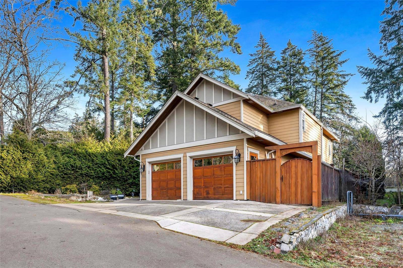 Saanich, BC V9E 2B9,411 Conway Rd