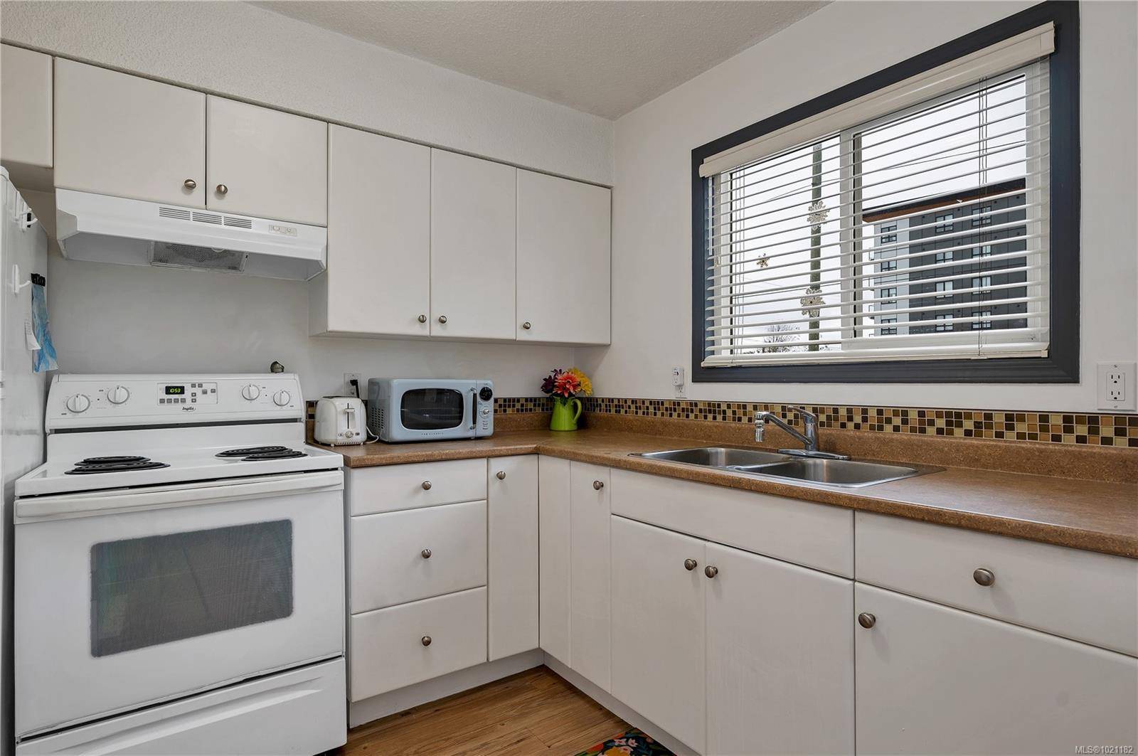 Campbell River, BC V9W 1A8,824 Island Hwy S #105