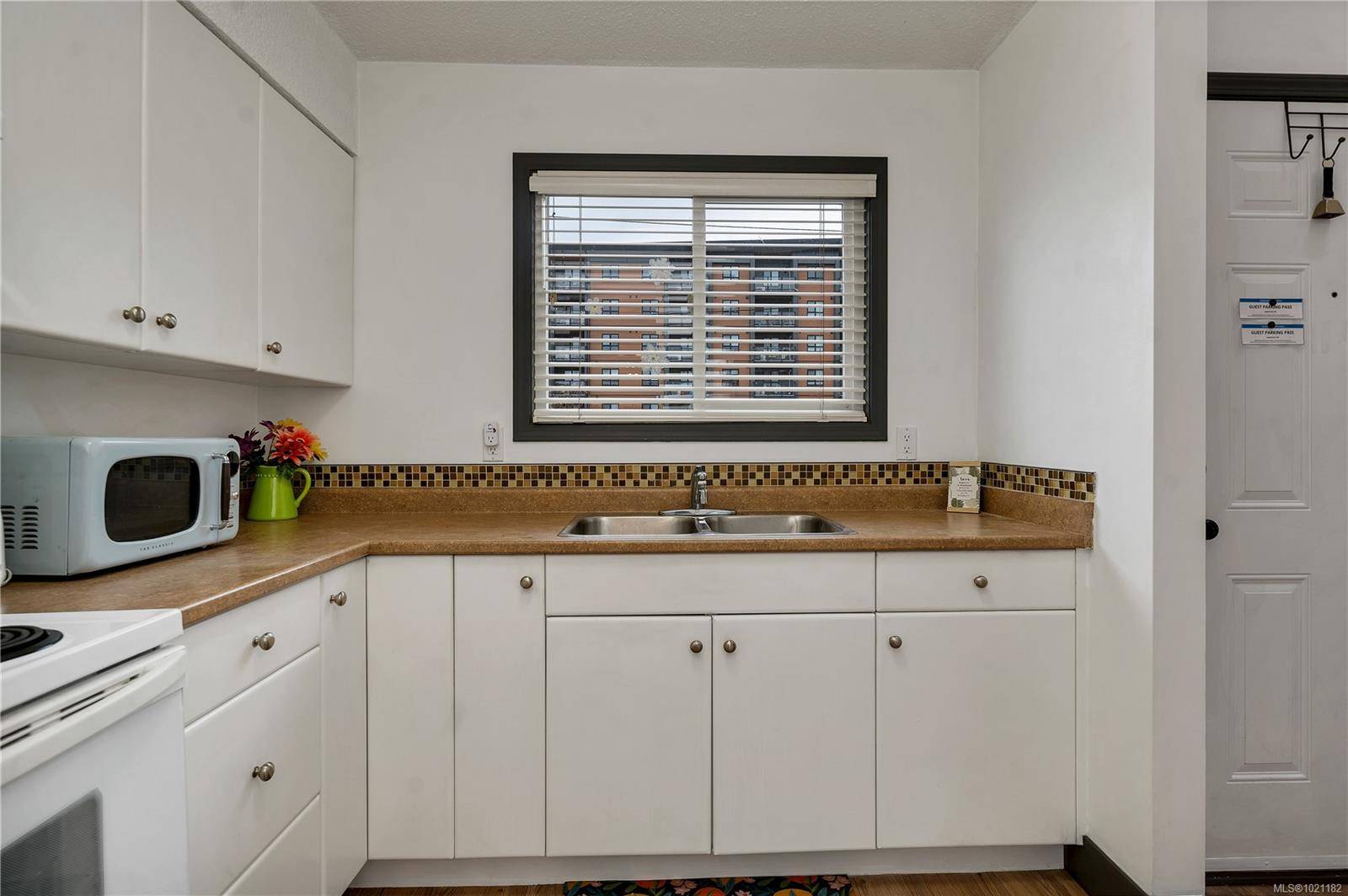 Campbell River, BC V9W 1A8,824 Island Hwy S #105