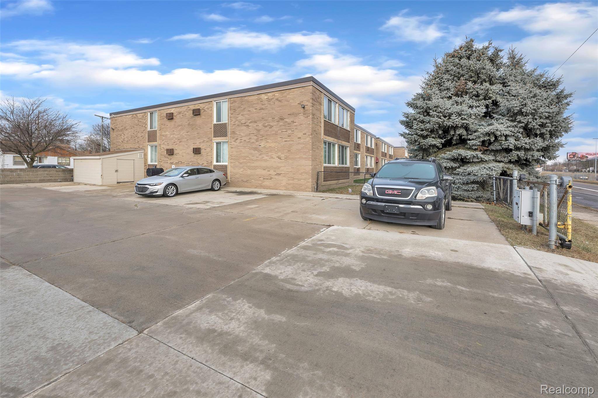 Detroit, MI 48228,6015 Southfield FWY #2