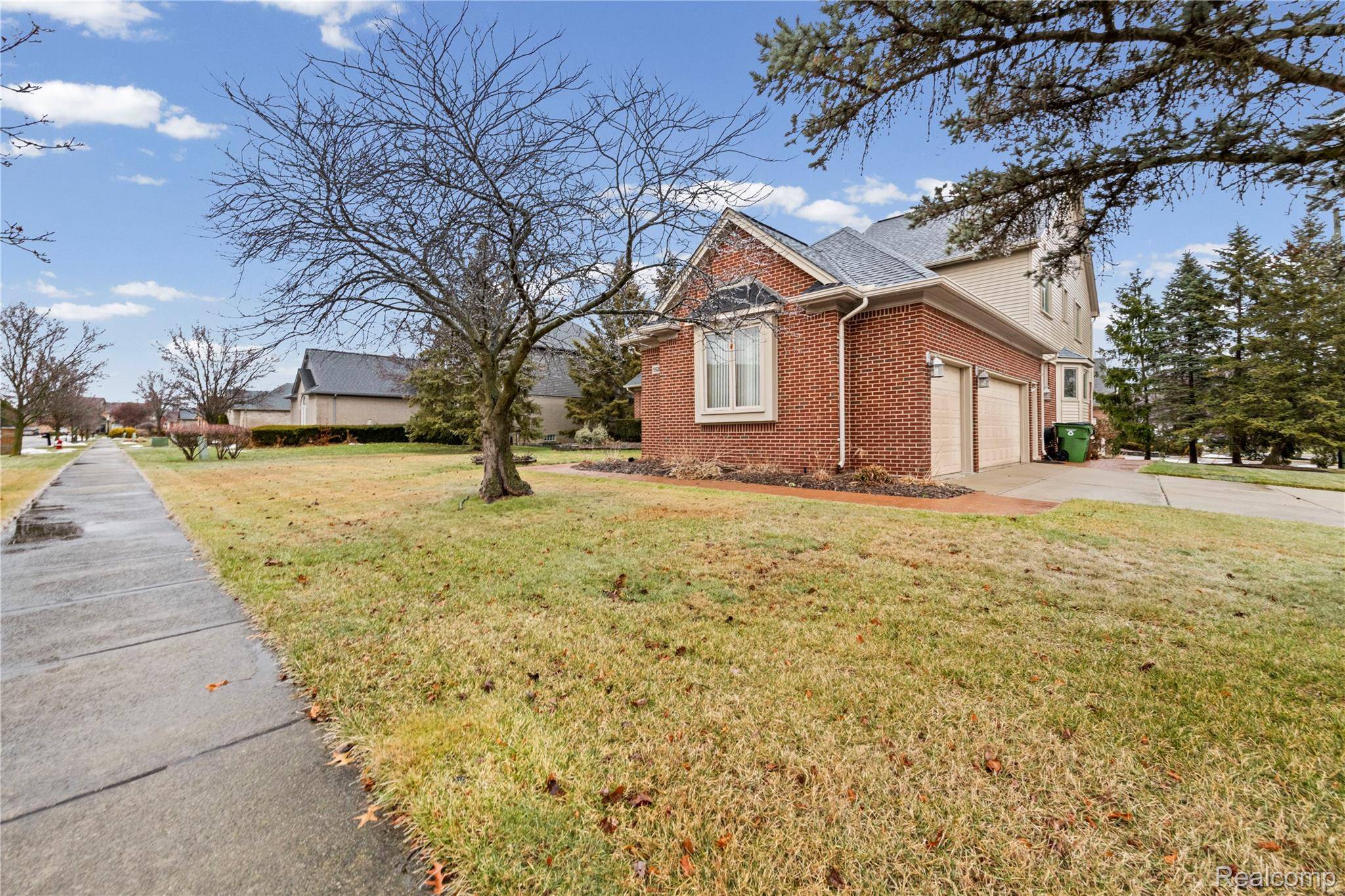 Shelby Twp, MI 48316,55206 Leonard CT