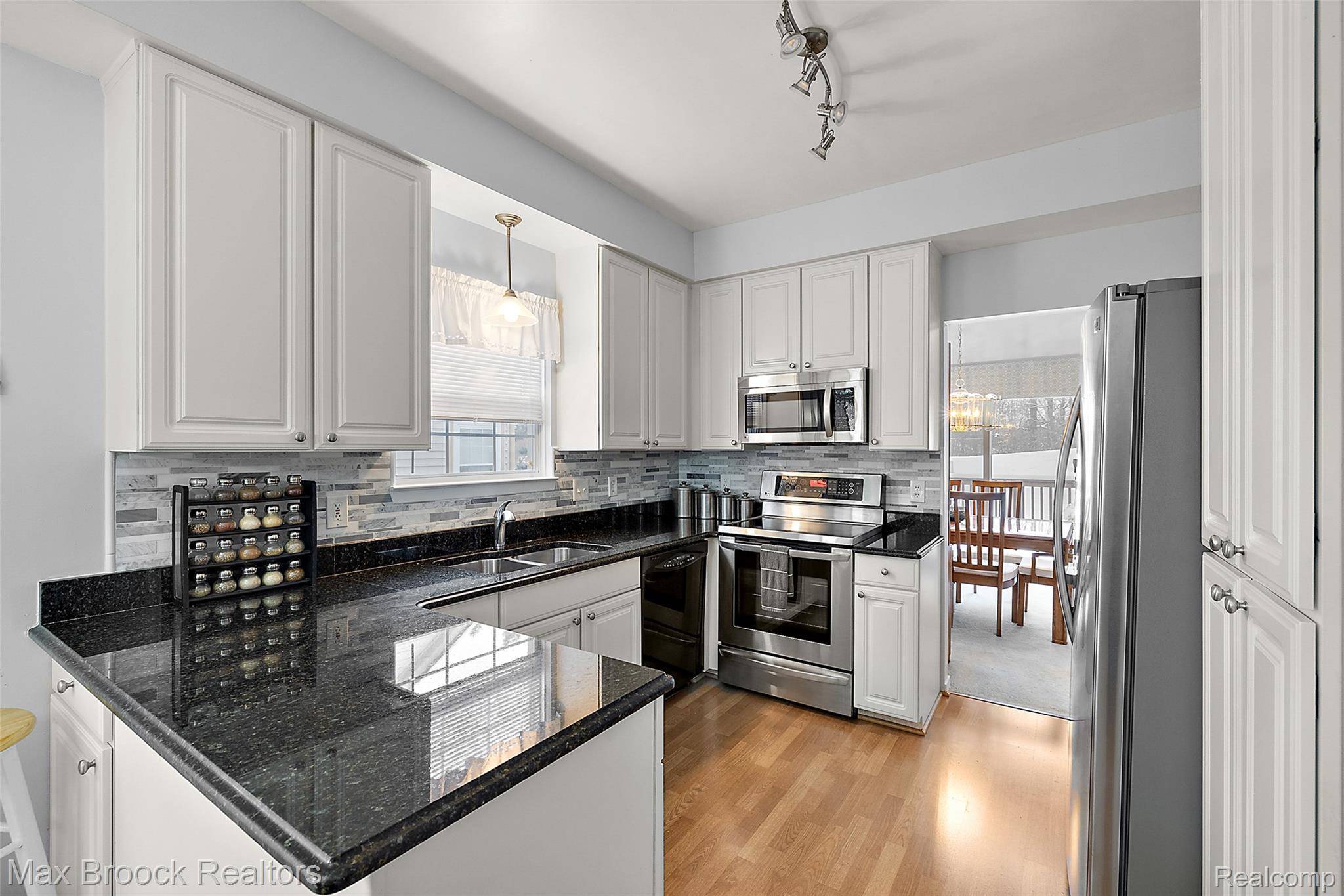 Novi, MI 48377,30847 Palmer DR