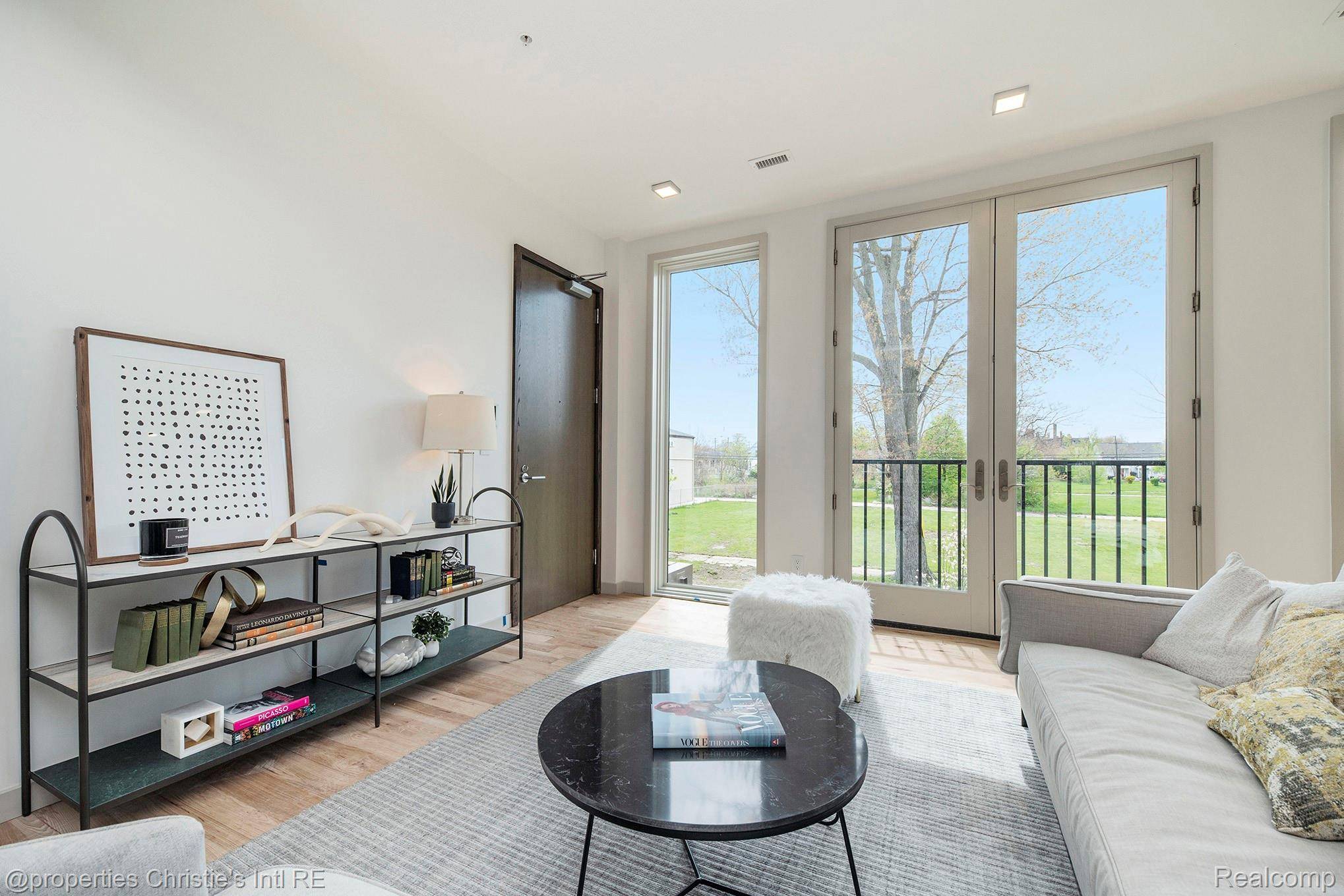 Detroit, MI 48214,1450 Townsend ST