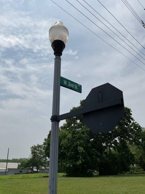 Bonham, TX 75418,123 N Main Street