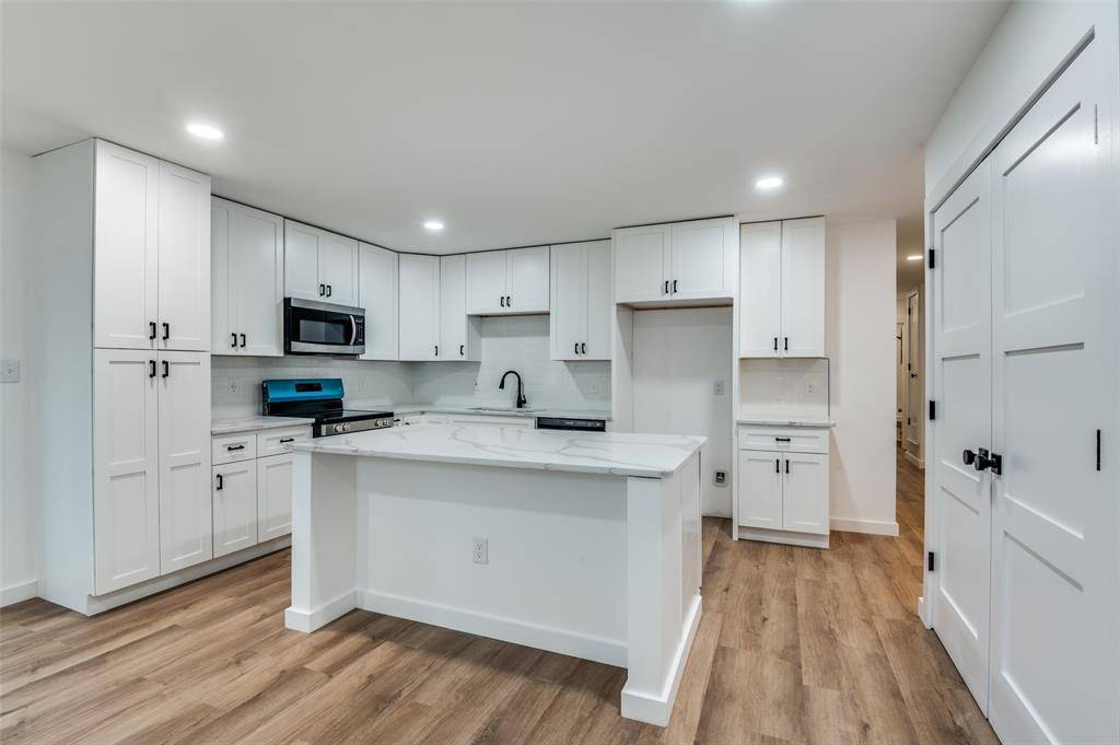 Dallas, TX 75232,4404 Dove Creek Way