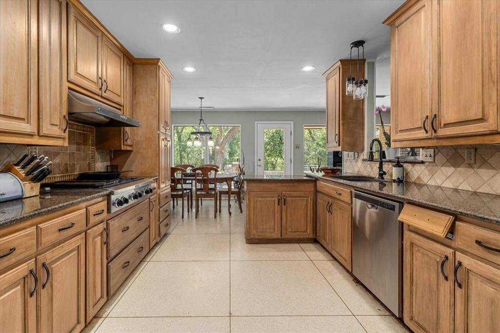 Fort Worth, TX 76109,4017 Hildring Drive E