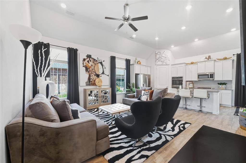 Arlington, TX 76005,1941 Spotted Fawn Drive