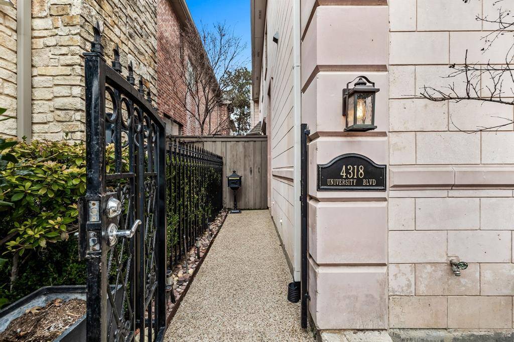 University Park, TX 75205,4318 University Boulevard