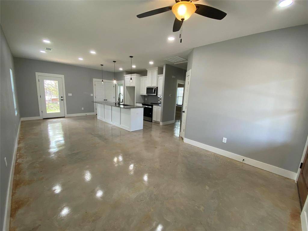 Denison, TX 75020,1004 W Hanna Street