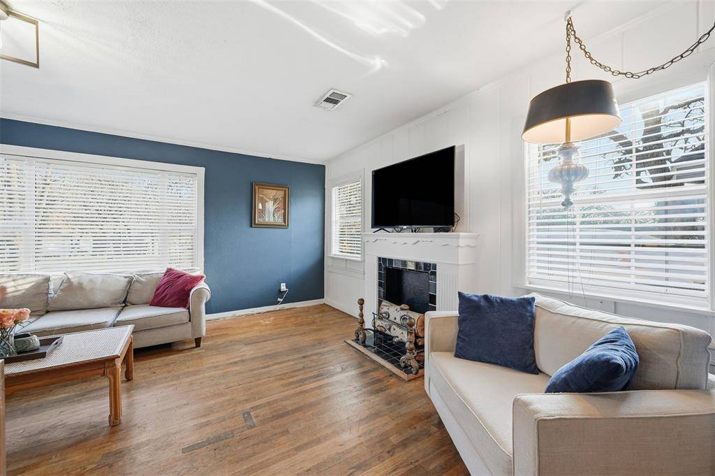 Fort Worth, TX 76111,2129 Cardinal Lane