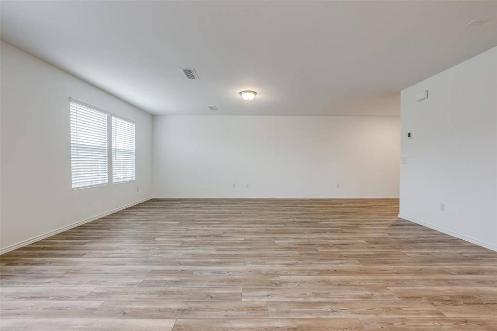 Princeton, TX 75407,858 Breakwater Drive