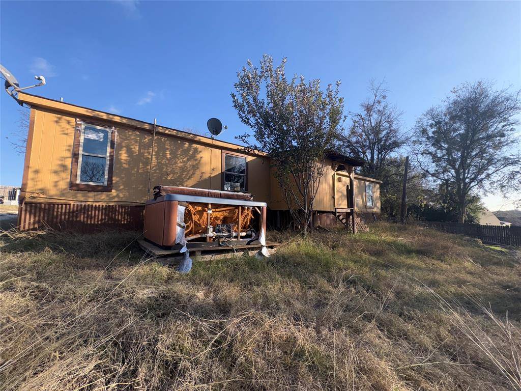 Cresson, TX 76035,124 S Mountain Ridge