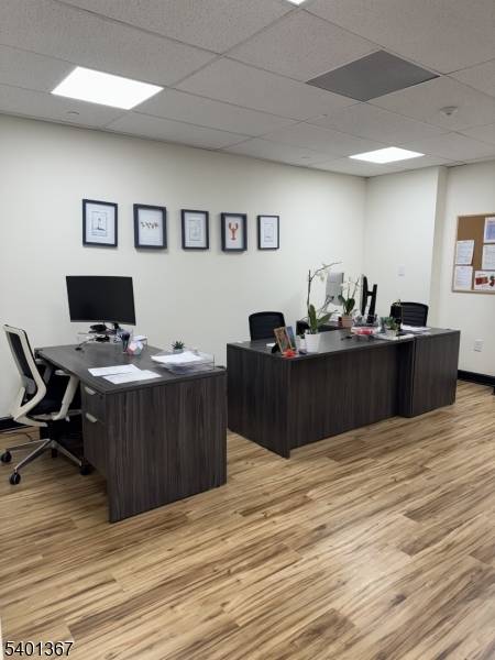 Somerville Boro, NJ 08876,58 E Main St