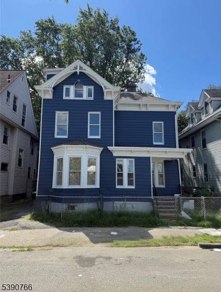 East Orange City, NJ 07018,15 Winthrop Ter