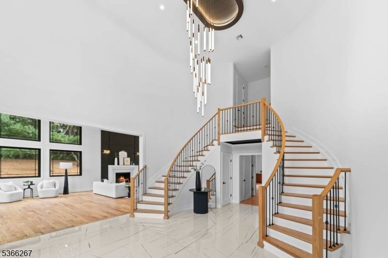 Mendham Boro, NJ 07945,465 Cherry Ln