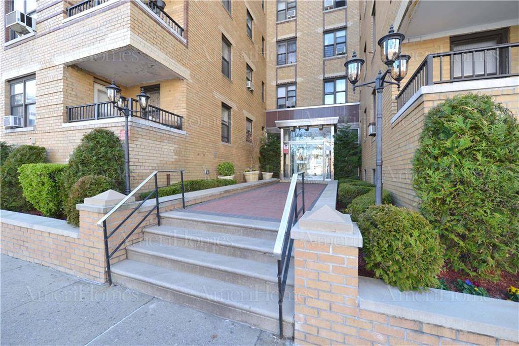 Brooklyn, NY 11235,150 West End AVE #3L