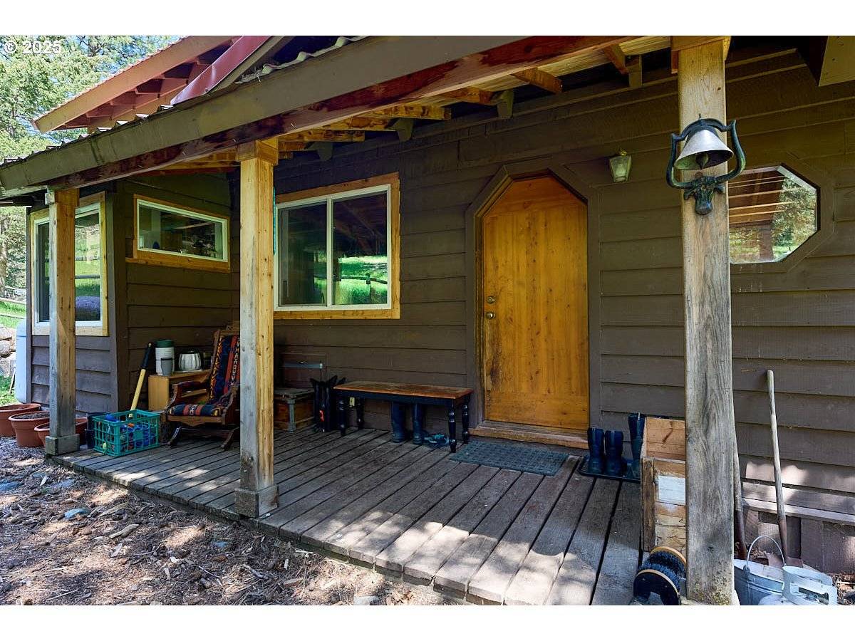 Joseph, OR 97846,83863 OLLOKOT LN