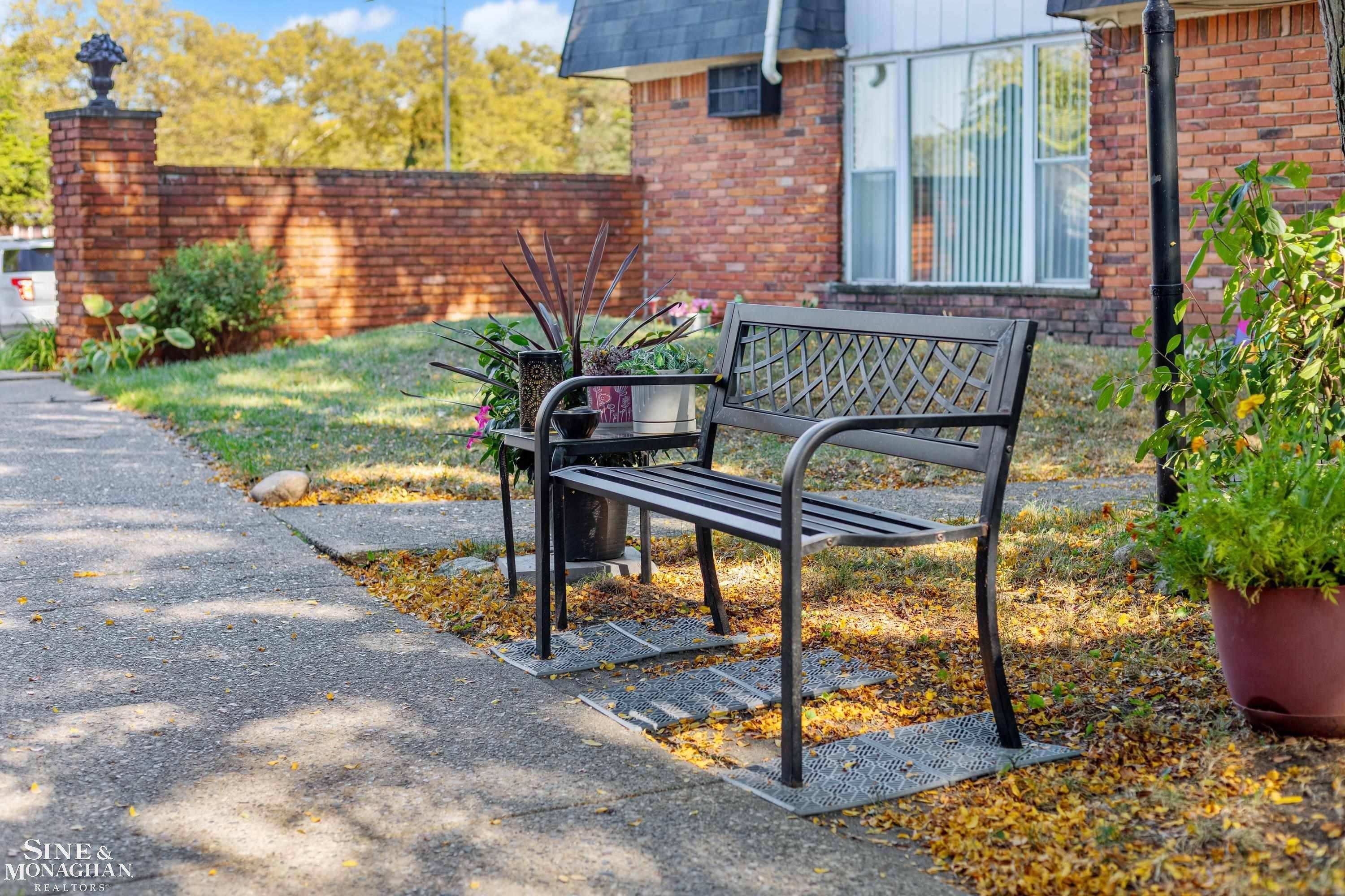 Oak Park, MI 48237,13333 W Nine RD