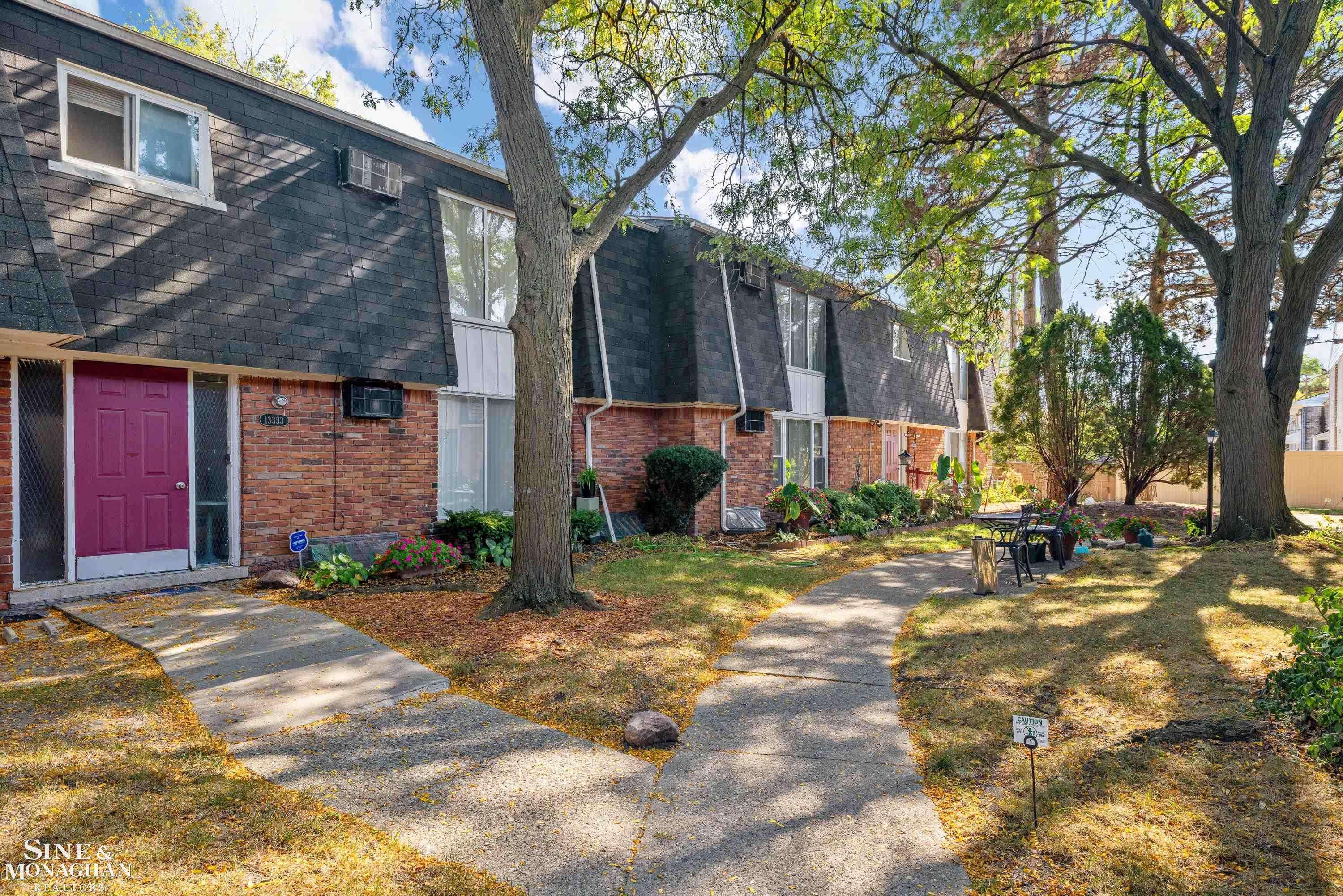 Oak Park, MI 48237,13333 W Nine RD