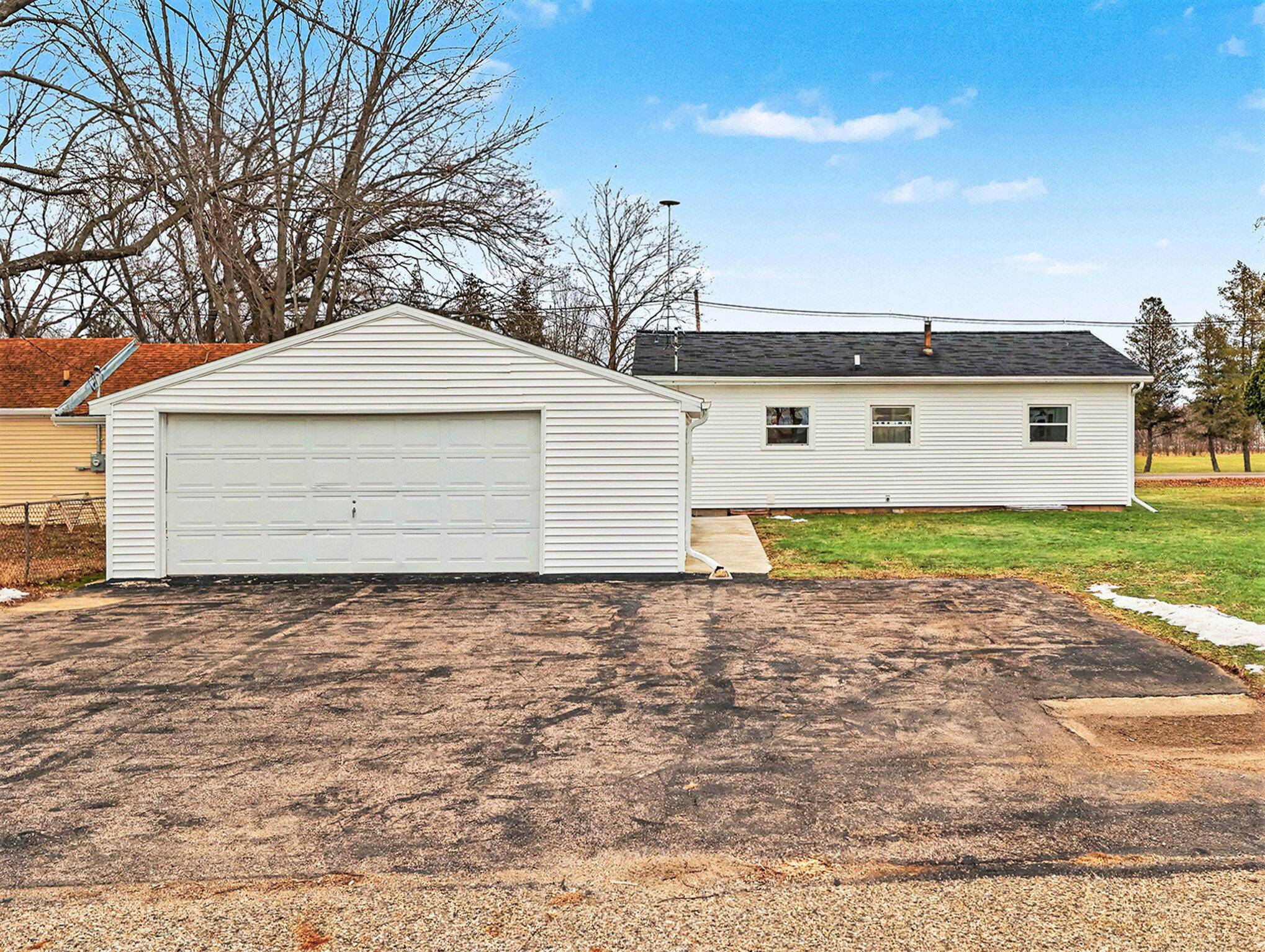 Marshall, MI 49068,1048 S Kalamazoo AVE