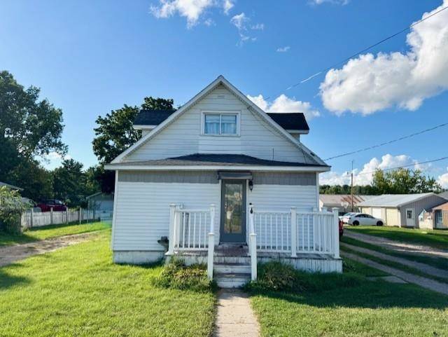 Saint Louis, MI 48880,1016 Michigan AVE