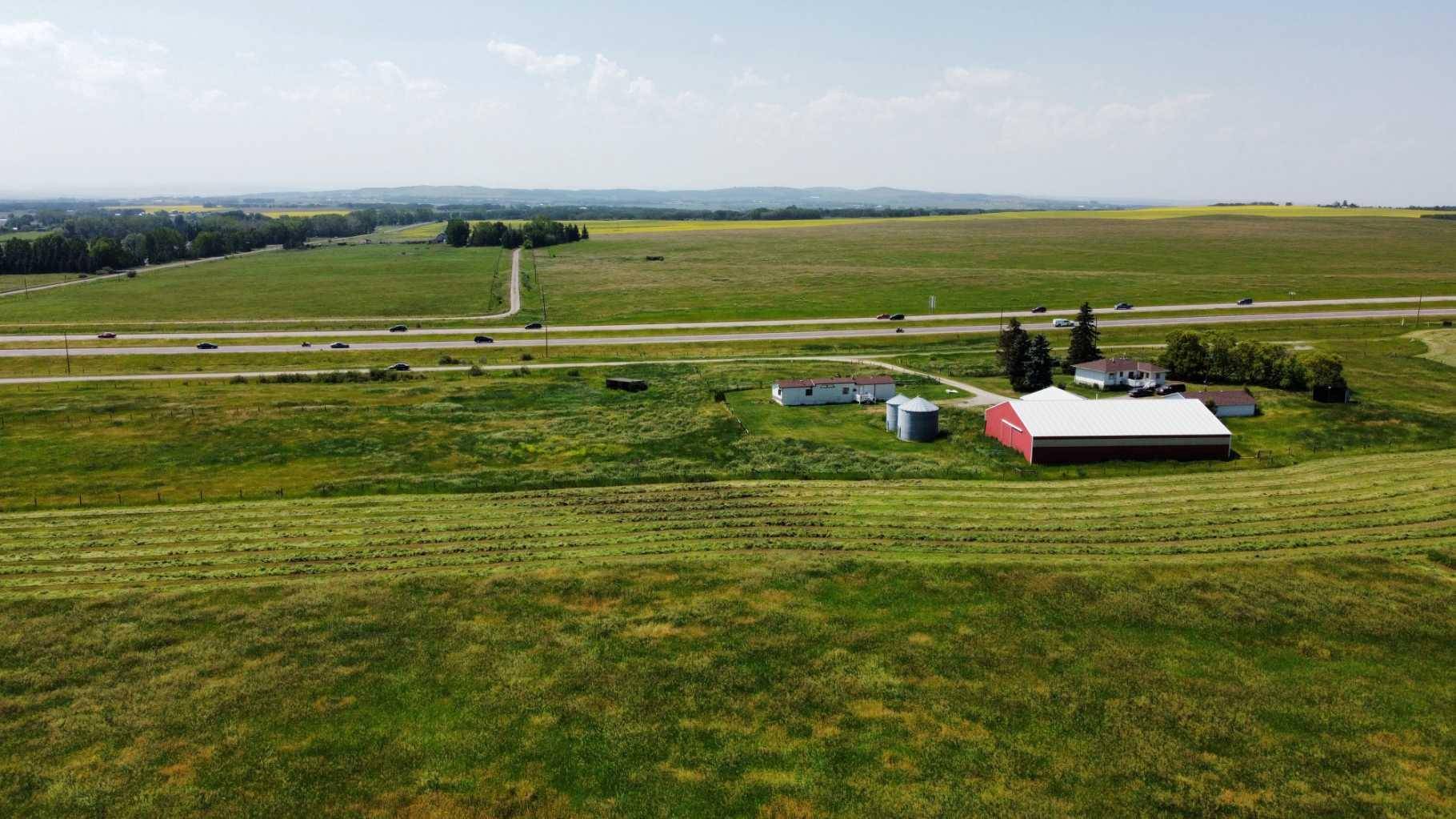 Rural Foothills County, AB T0L 0X0,306220 17 ST E