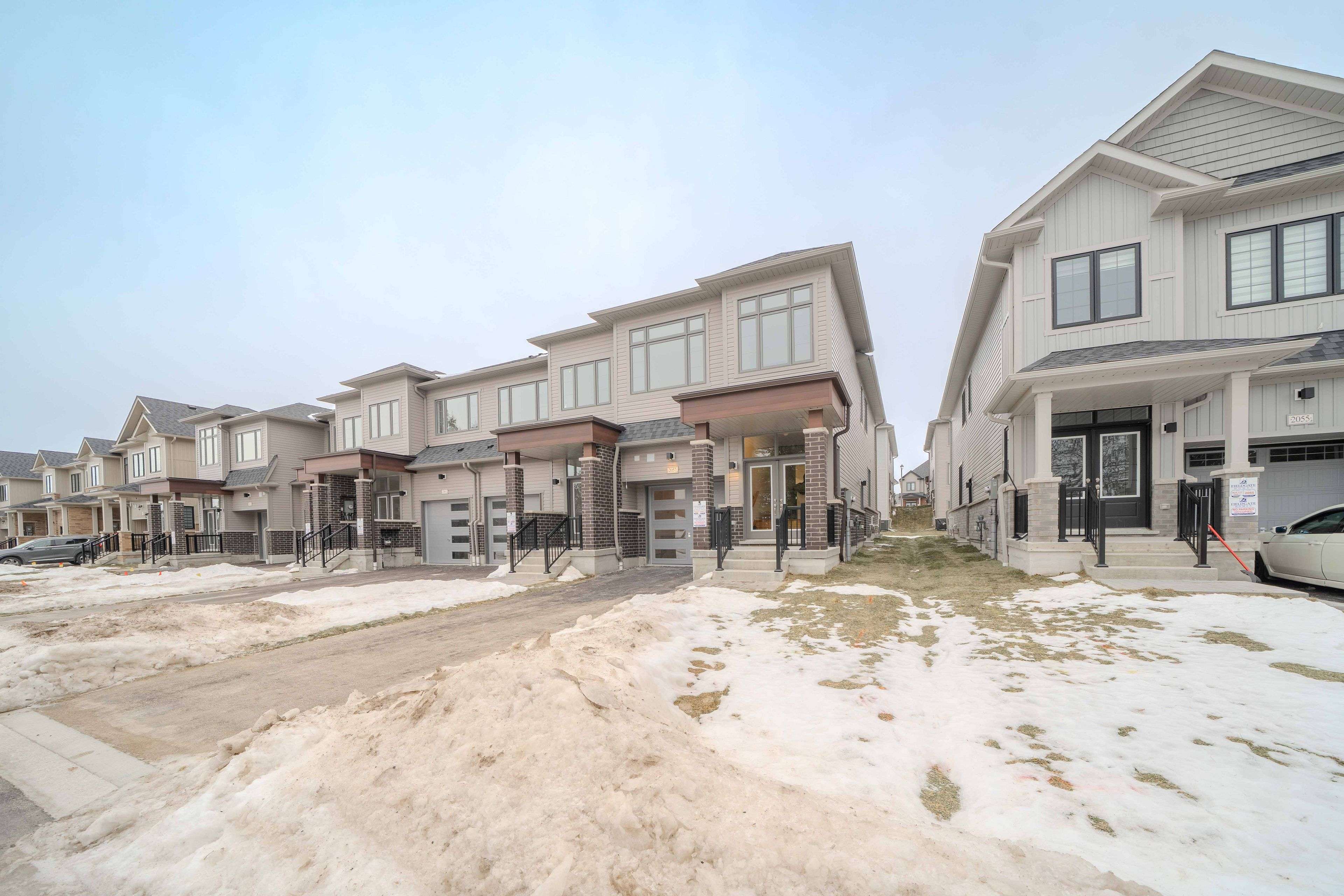 Oshawa, ON L1L 0W4,2057 Horace Duncan CRES