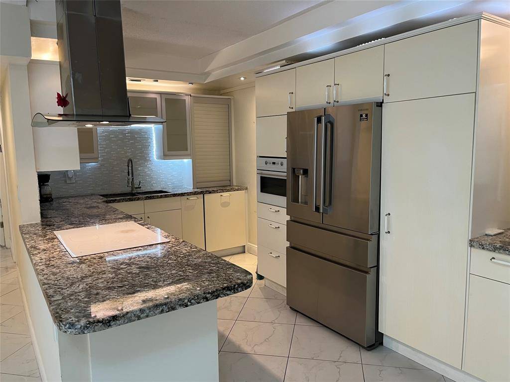 Oakland Park, FL 33311,639 W Oakland Park Blvd #104-D