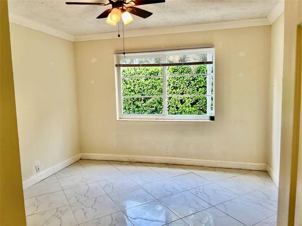 Oakland Park, FL 33311,639 W Oakland Park Blvd #104-D