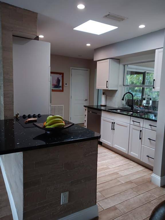 Tamarac, FL 33321,8204 NW 100th Ter