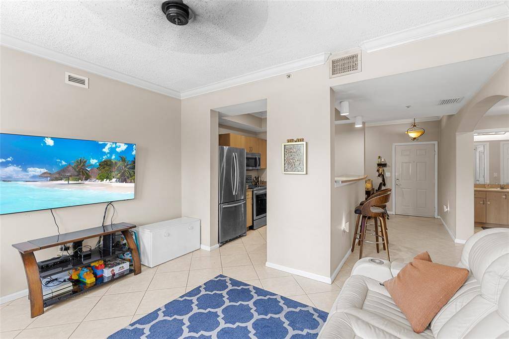 Fort Lauderdale, FL 33301,533 NE 3rd Ave #243