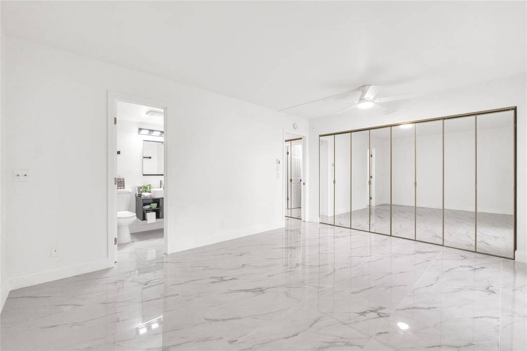 Deerfield Beach, FL 33442,242 Tilford L #L