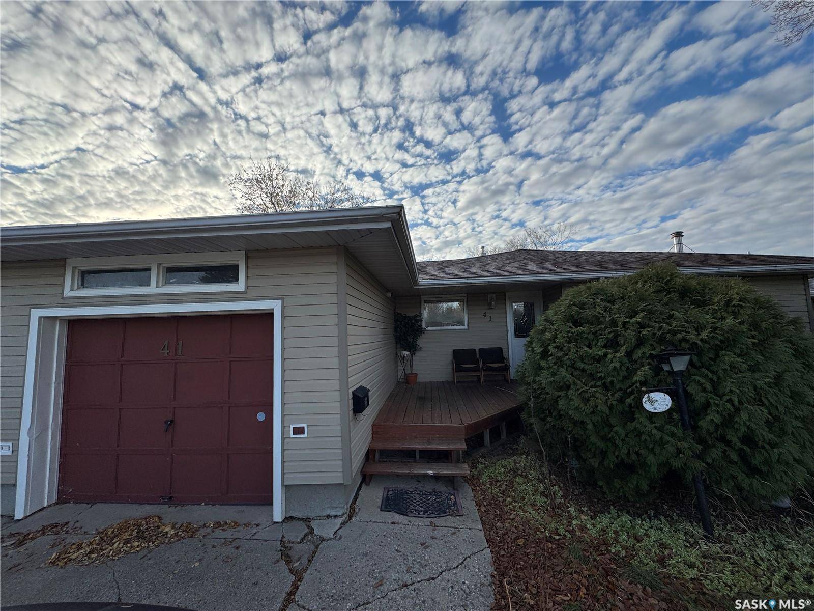 Regina, SK S4R 3Z5,41 HALLERAN CRESCENT