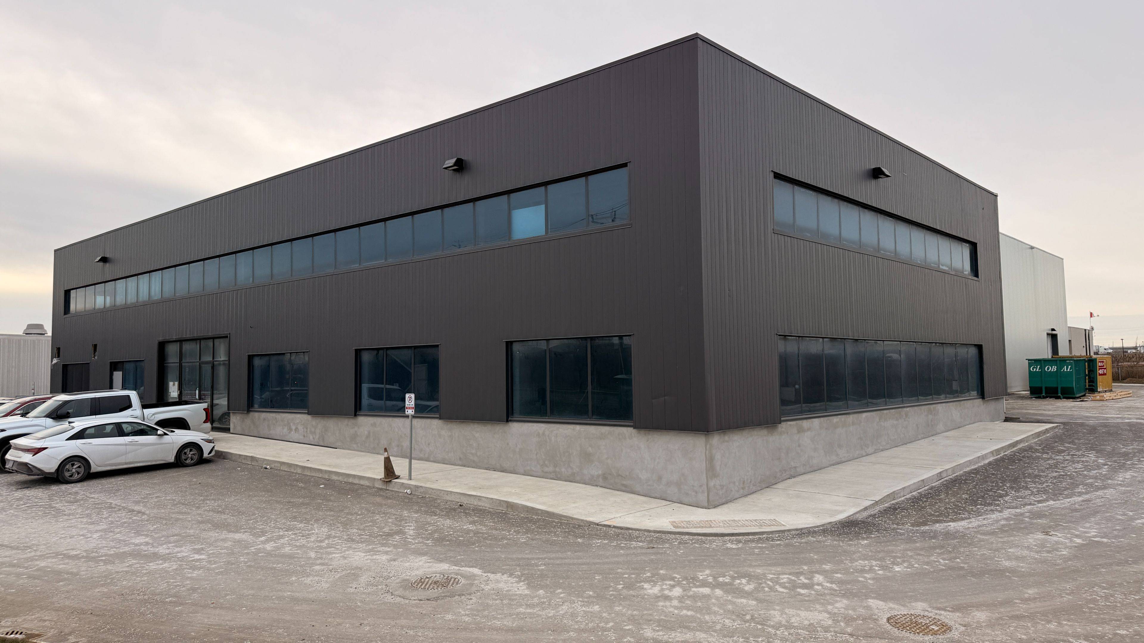 Toronto W10, ON M9W 5X9,400 Carlingview DR