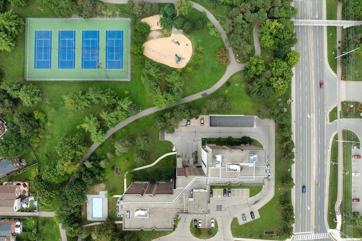 Mississauga, ON L5N 2R4,2301 Derry RD W #605