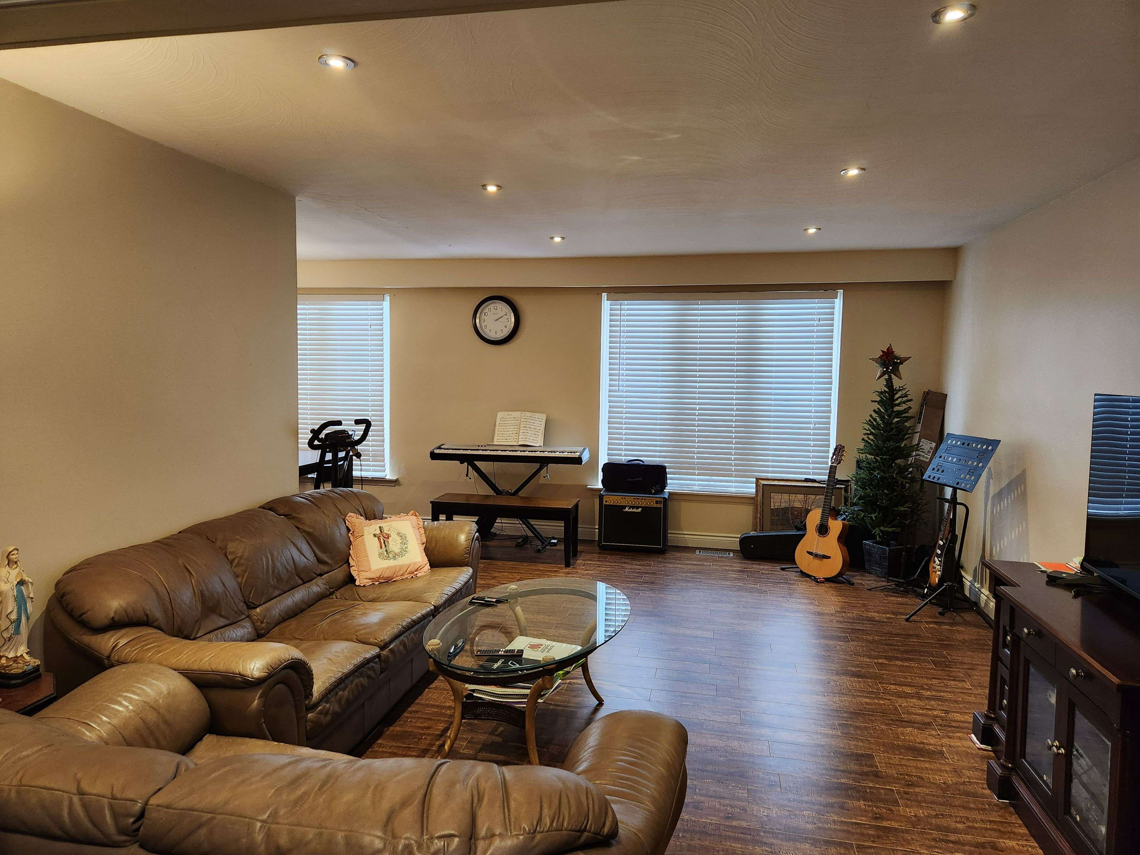 Toronto W09, ON M9R 1Y5,9 Clement RD