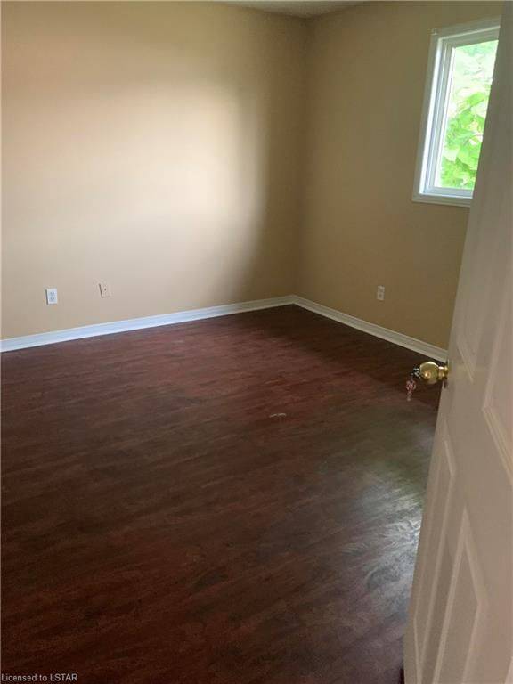 London East, ON N5V 4Z2,215 THURMAN CIR