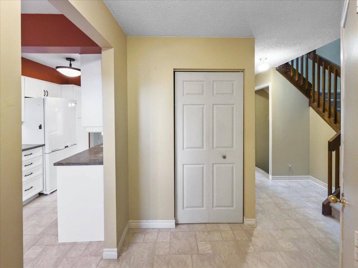 London North, ON N6G 4V9,1845 ALDERSBROOK RD #26